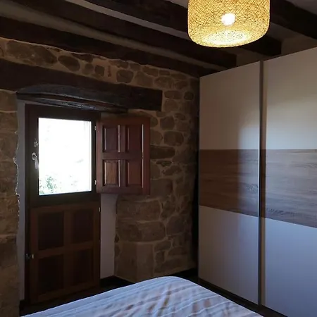 El Pajar, Rustic Apt. & Gardens With Sheep & Hens